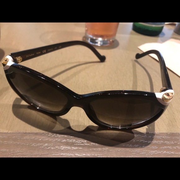 LV Sunglasses - Picture 3 of 4